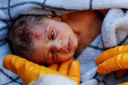 Phép màu giữa tang thương tại Thổ Nhĩ Kỳ và Syria