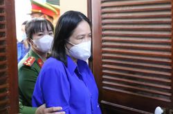 Xét xử vụ sai phạm tại Sở Y tế TP Cần Thơ: Vướng lao lý vì 'cuộc điện thoại của cấp trên'