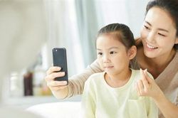 Cha mẹ kỳ vọng gì nhất ở con cái? Khảo sát mới nhất đưa ra câu trả lời bất ngờ