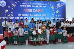 Thành phố Lào Cai vinh danh 73 học sinh đạt giải kỳ thi Olympic năm học 2022 - 2023