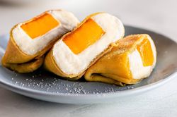 Cách làm pancake xoài kem tươi cho người mới vào bếp