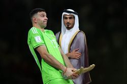 Martinez: Messi khuyên tôi không nên ăn mừng như vậy