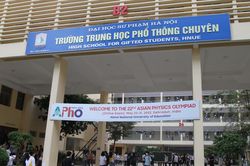 Trường THPT chuyên Đại học Sư phạm tuyển 315 chỉ tiêu vào lớp 10 chuyên