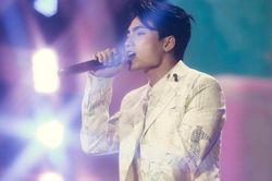 Sau khoảng thời gian chạy show trong nước, MONO đã chính thức 'xuất ngoại'
