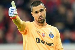 Tin bóng đá MU 12/2: Chọn xong người thay De Gea