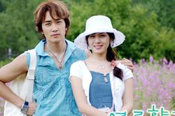 Cặp đôi 'Hương mùa hè' sau 20 năm: Son Ye Jin viên mãn bên Hyun Bin, Song Seung Hyun độc thân đắt giá