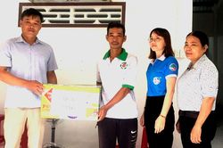 UBMTTQ Việt Nam xã Diên An: Trao nhà Đại đoàn kết cho hộ nghèo