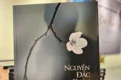 Văn hóa - Nghệ thuật Tác giả - Tác phẩm Ra mắt tập thơ 'Đời thơ tôi' của nhà nghiên cứu Nguyễn Đắc Xuân