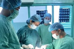 Phát hiện 30 chiếc răng 'ẩn mình' trong khối u hàm của một bệnh nhân