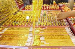 Giá vàng tiếp tục suy yếu