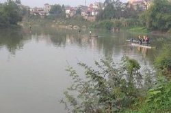 Tìm thấy thi thể bé gái dưới sông ở Lạng Sơn