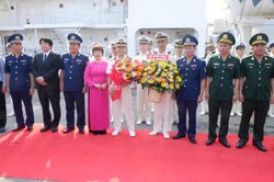 Tàu SETTSU của lực lượng bảo vệ bờ biển Nhật Bản tới Đà Nẵng