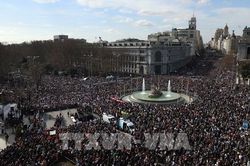 Biểu tình lớn tại Madrid đòi tăng cường đầu tư cho dịch vụ y tế công