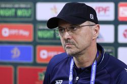 HLV Bandovic: 'Tôi cần gì phải nói về Văn Quyết nữa?'