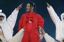 Thay vì bỏ ra 7 triệu USD, Rihanna có cách quảng bá thương hiệu tốn '0 đồng' tại Super Bowl