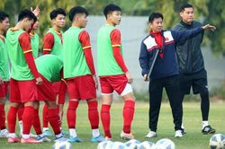 Bóng đá Việt Nam ngày 14/2: U20 Việt Nam lên đường tập huấn tại UAE