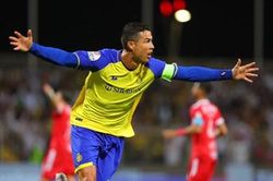Ronaldo nhận giải cầu thủ xuất sắc nhất vòng 16 Saudi League