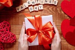 Tâm lý 'sợ, ngại' tặng quà cho người yêu vào ngày lễ Valentine