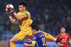Bùi Tiến Dũng, Văn Hậu không phải hình mẫu 'gánh team'