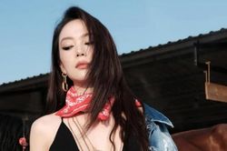 Vẻ đẹp ma mị, lạ lùng của Minh Hằng phim Chị chị em em khiến fan không thể rời mắt