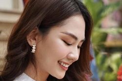 Hoa hậu Huỳnh Nguyễn Mai Phương đọ sắc cùng hoa