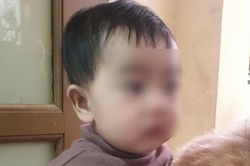 Trích xuất camera truy tìm người bỏ rơi bé gái trong đêm mưa rét
