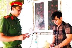 Lừa chị họ để chiếm đoạt nửa tỷ đồng tiền cọc mua đất rừng