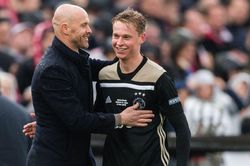 Tin nóng bóng đá sáng 16/2: MU lại 'tán tỉnh' De Jong