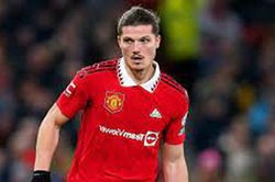 Tin bóng đá MU 16/2: Bayern chốt giá bán Sabitzer cho MU