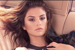 Selena Gomez vẫn thấy bị ám ảnh với những ngày còn là 'công chúa Disney'