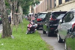 TPHCM 'cầu cứu' Bộ Xây dựng hướng dẫn làm nhà đỗ xe cao tầng lắp ghép