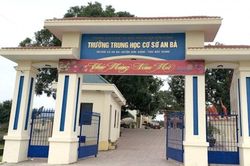 Nữ sinh lớp 7 sinh con