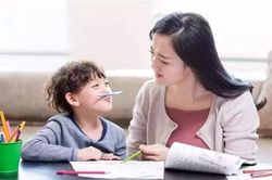Bố tiến sĩ, mẹ thạc sĩ con vẫn 'đội sổ': Đã đến lúc bớt đi những kỳ vọng