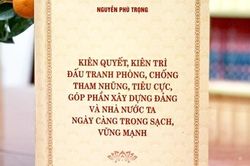 Lòng sông gương sáng bụi không mờ