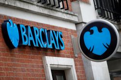 Barclays siết chặt cho vay đối với hoạt động sản xuất điện từ than đá