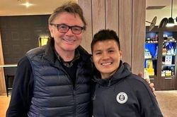 HLV Philippe Troussier gặp Quang Hải tại Pháp