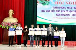Yên Định: Tuyên dương, khen thưởng 186 học sinh và 108 giáo viên có học sinh giỏi cấp tỉnh, năm học 2022-2023