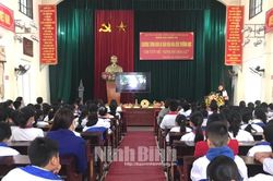 Chương trình 'Đưa di sản văn hóa đến trường học' tại Trường THCS Trường Yên