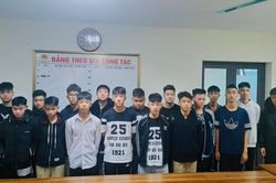 Kịp thời ngăn chặn nhóm thanh thiếu niên đeo khăn đỏ, mang hung khí đi đánh nhau