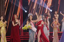 Người đẹp Brazil đăng quang 'Miss Charm 2023', nhận phần thưởng 2,3 tỉ đồng tiền mặt