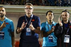 Những HLV tuyển Việt Nam nhận lương 'khủng': Sau ông Troussier, ông Park là những ai?