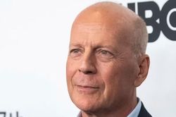 Ngôi sao 'Die Hard' Bruce Willis bị chẩn đoán mắc bệnh thoái hóa não