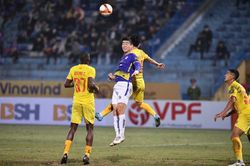 Cầm chân nhau, Hà Nội và Thanh Hóa chia nhau ngôi đầu V-League 2023