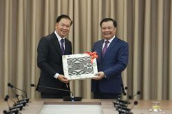 Hà Nội dành ưu tiên cao phát triển quan hệ với các địa phương của Lào