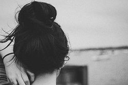 Bình yên ngoài kia
