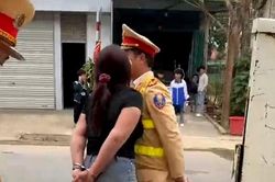 Thanh Hóa: Công an đang làm rõ hành vi người phụ nữ lăng mạ cảnh sát giao thông