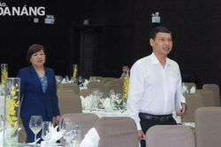 Lãnh đạo thành phố kiểm tra công tác chuẩn bị chương trình Gặp mặt doanh nghiệp Xuân Quý Mão 2023