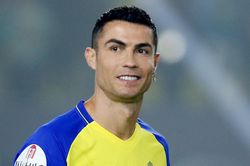 Ronaldo tỏa sáng trong ngày Al Nassr giành lại ngôi đầu