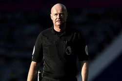 Trọng tài khiến Arsenal rơi điểm mất việc