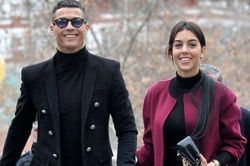 Bạn gái Georgina tiết lộ điều duy nhất Ronaldo không bao giờ làm khi về nhà